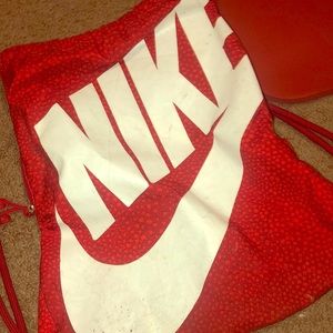 Nike athletic Bag🅱️🅱️🅱️
